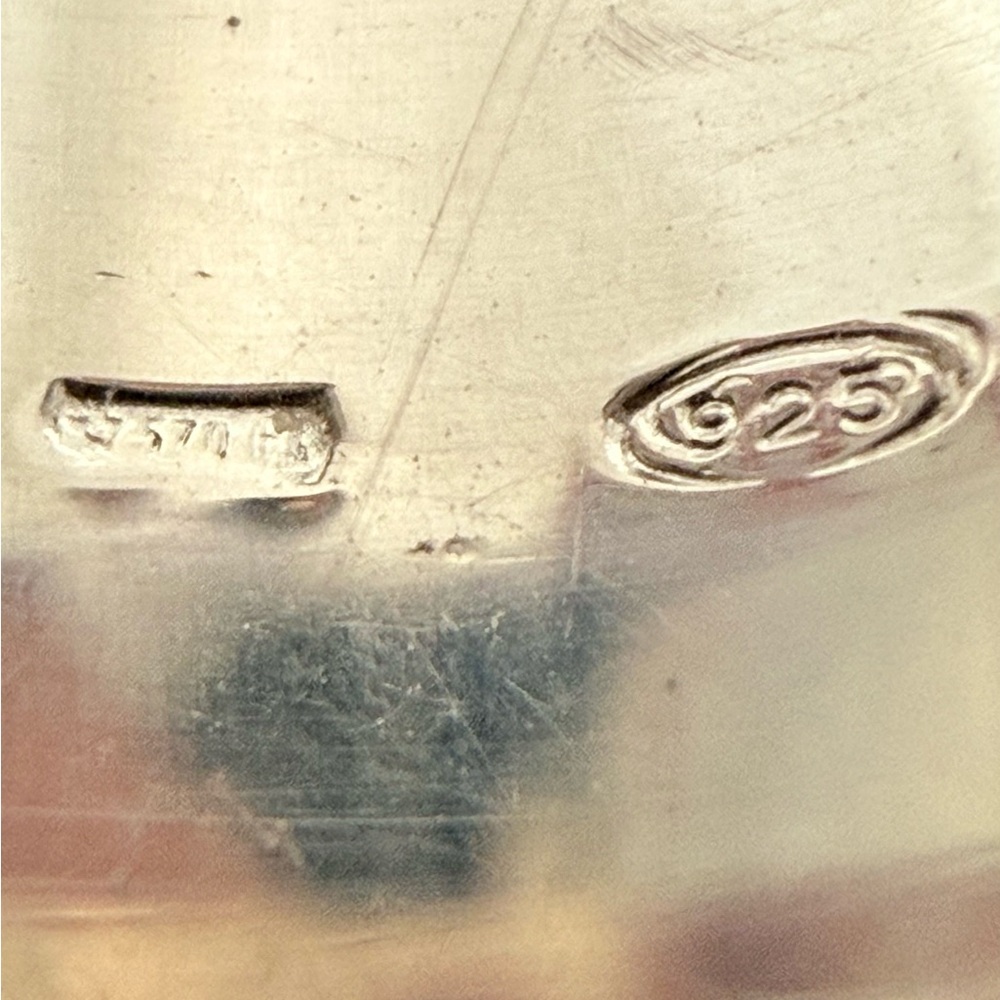 GUCCI Wide Cutout G 925 Silver Ring - Picture 7 of 9